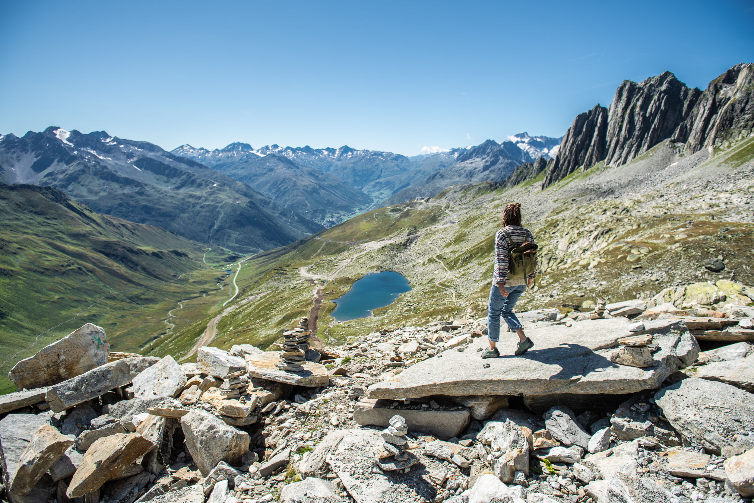 Hiking_Schneehueenerstock_Lutersee_2019_Valentin_Luthiger.jpg